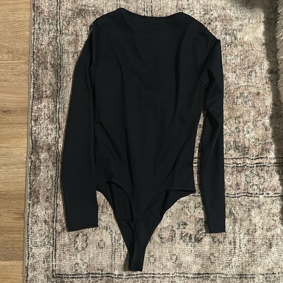 Abercrombie & Fitch Bodysuit Womens Sz S Black V-Neck Long Sleeve Stretch - Picture 3 of 3